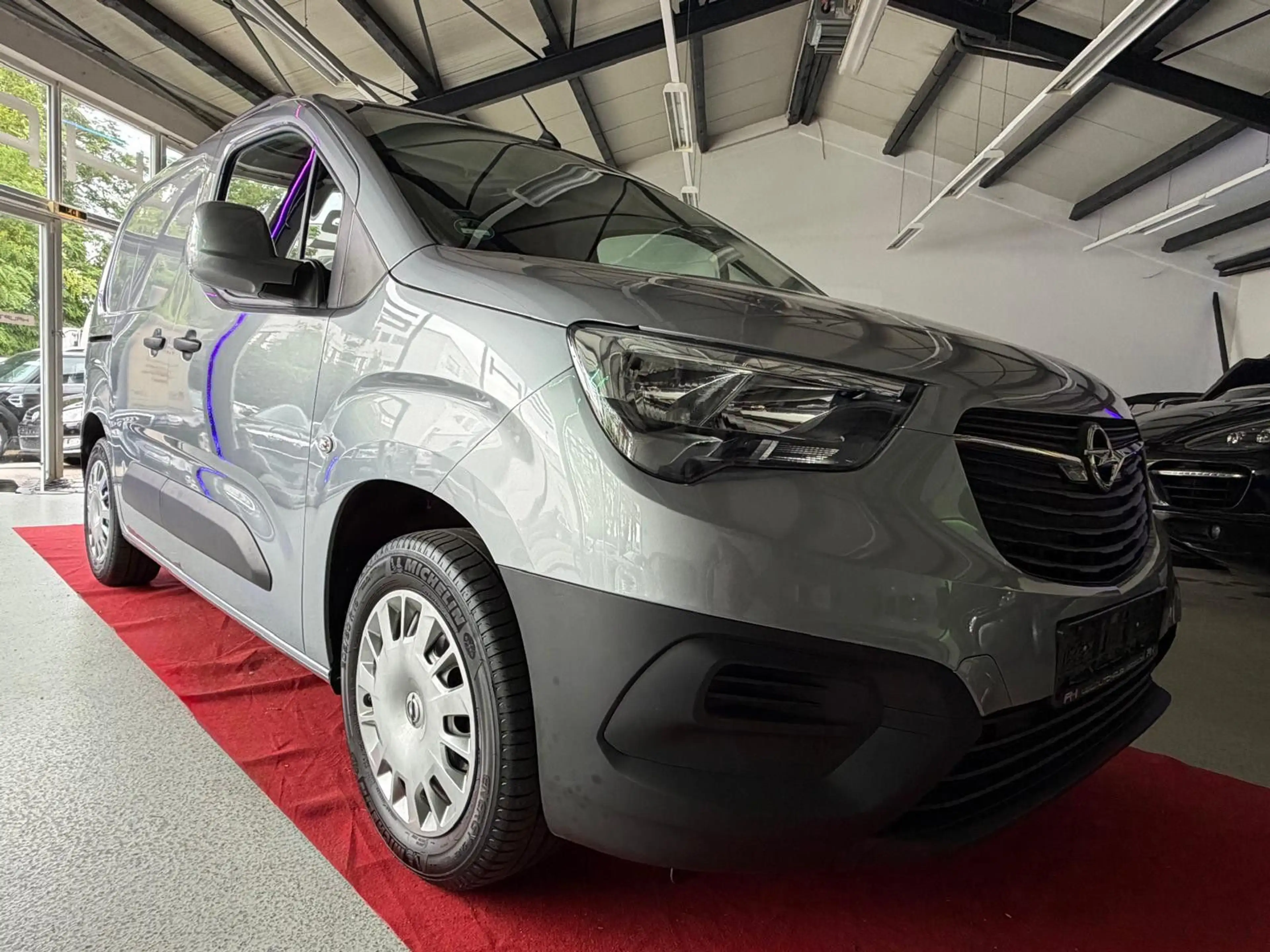 Opel Combo E Cargo Edition — photo 3