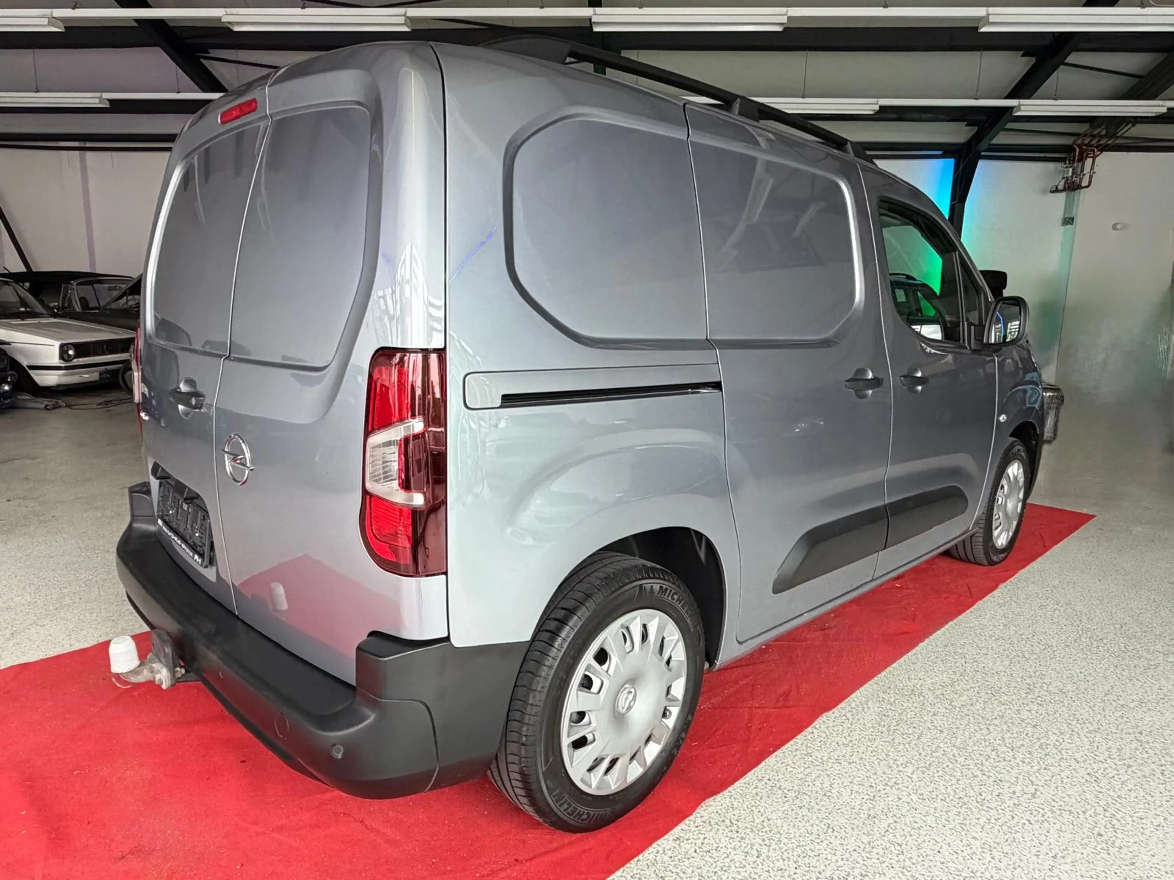 Opel Combo E Cargo Edition — photo 2