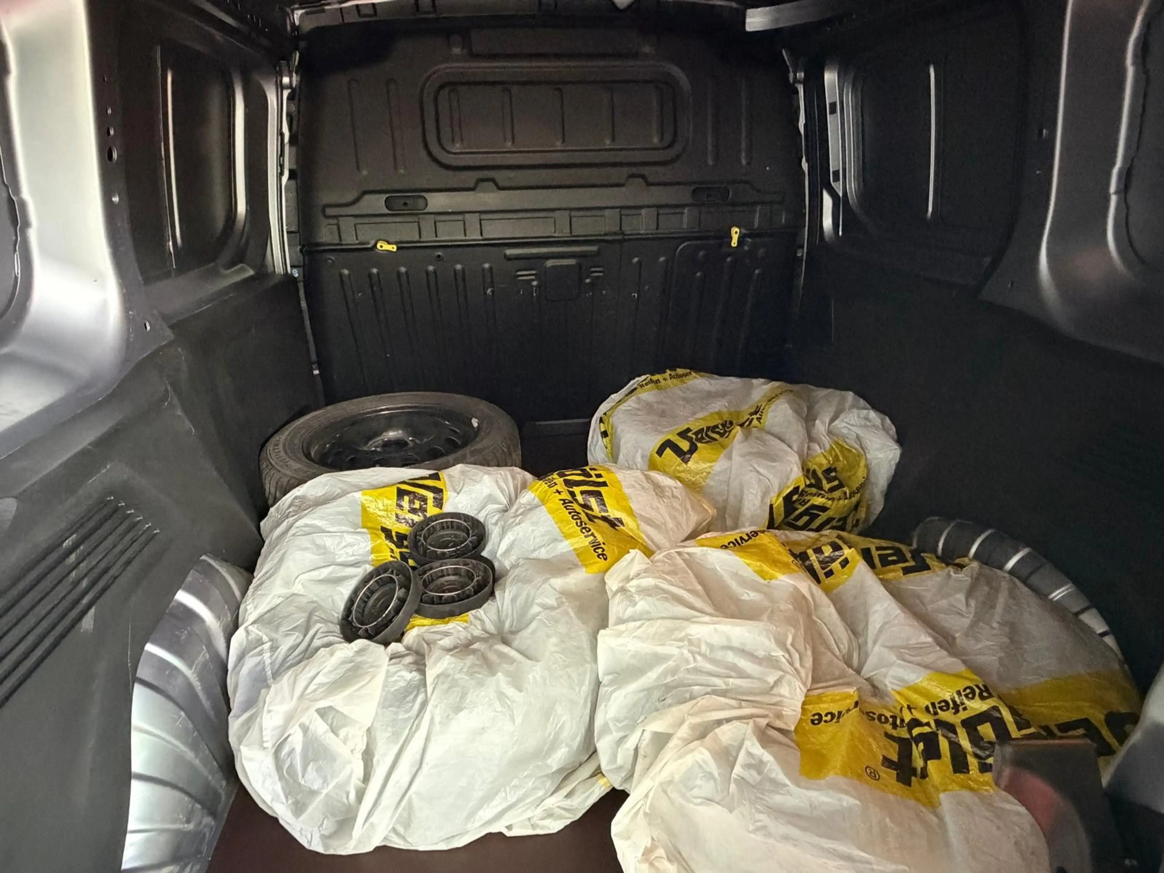 Opel Combo E Cargo Edition — photo 12