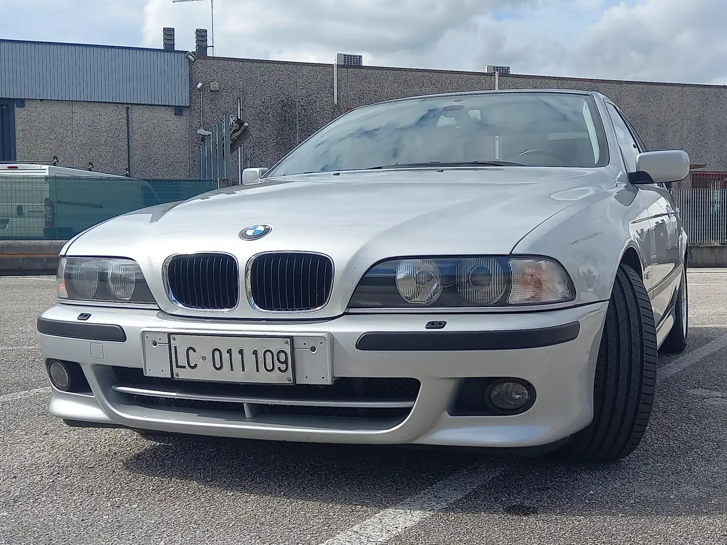 BMW 528 E39 Grijs - 2
