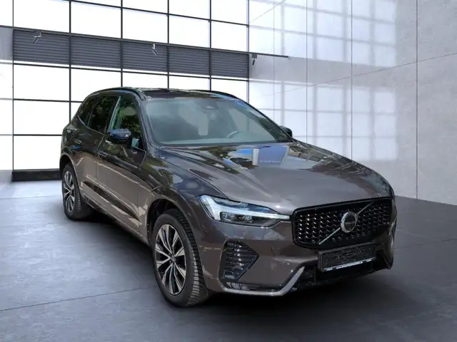 Volvo XC60 view 8