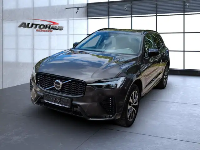 Volvo XC60 view 3