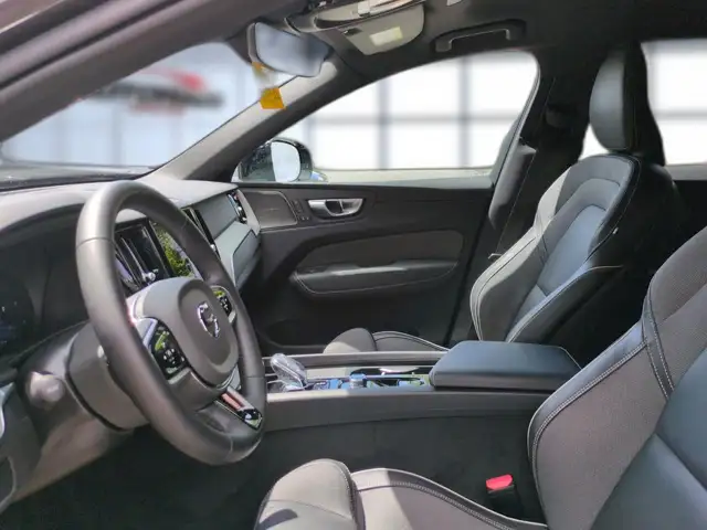 Volvo XC60 view 13