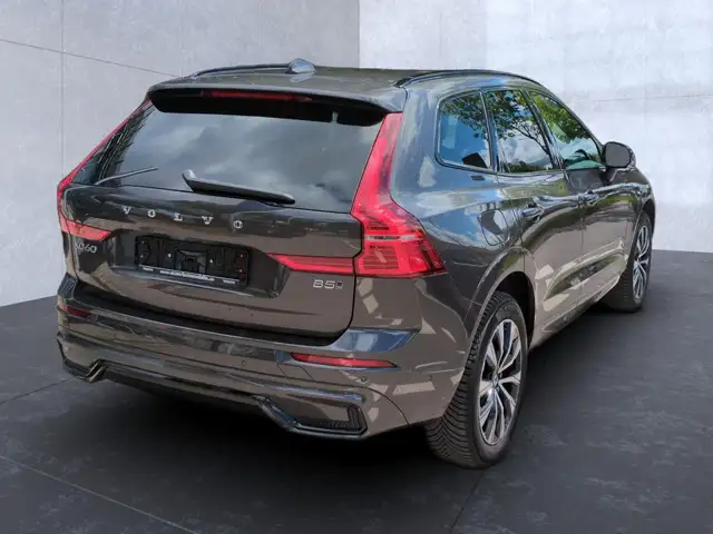 Volvo XC60 view 7
