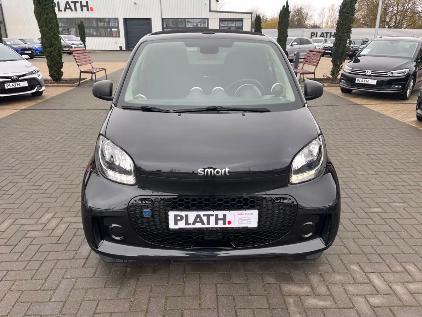 smart forTwo cabrio electric drive / EQ Schwarz - 2