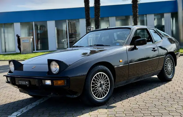 Porsche 924