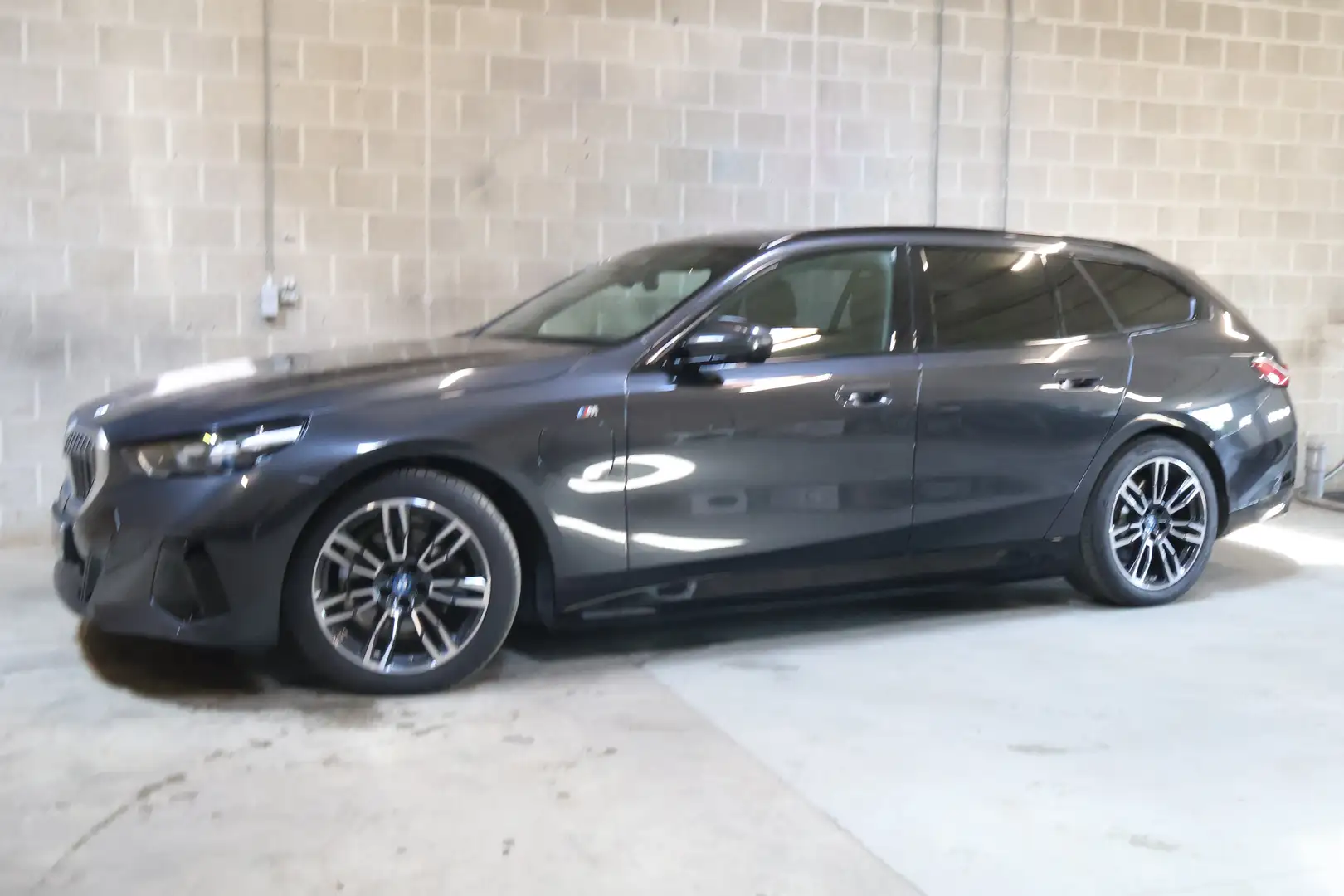 BMW Active Hybrid 5 5 Touring PHEV 530eXA|M-pack| AHK| DAB| ACC| H/k Gri - 1