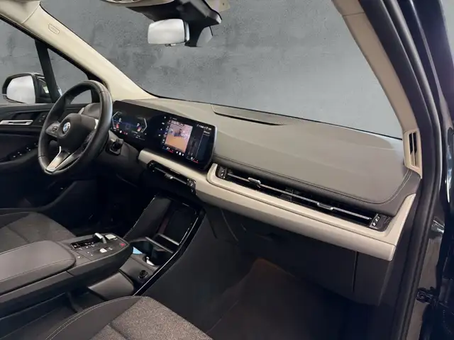 BMW 2 Series view 12