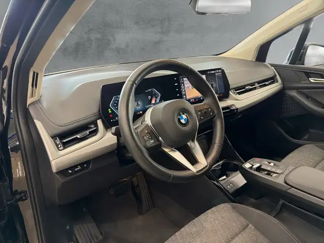 BMW 2 Series view 9