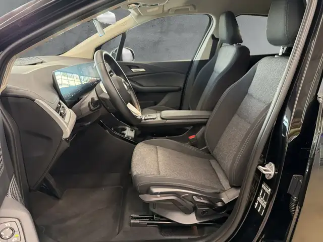BMW 2 Series view 8
