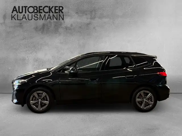BMW 2 Series view 3