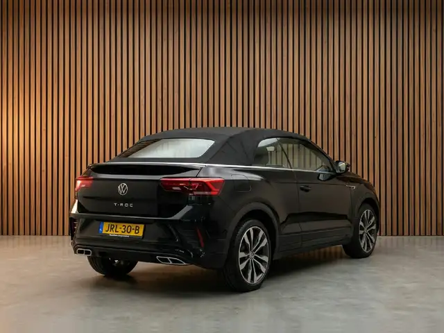 Volkswagen T-Roc view 9