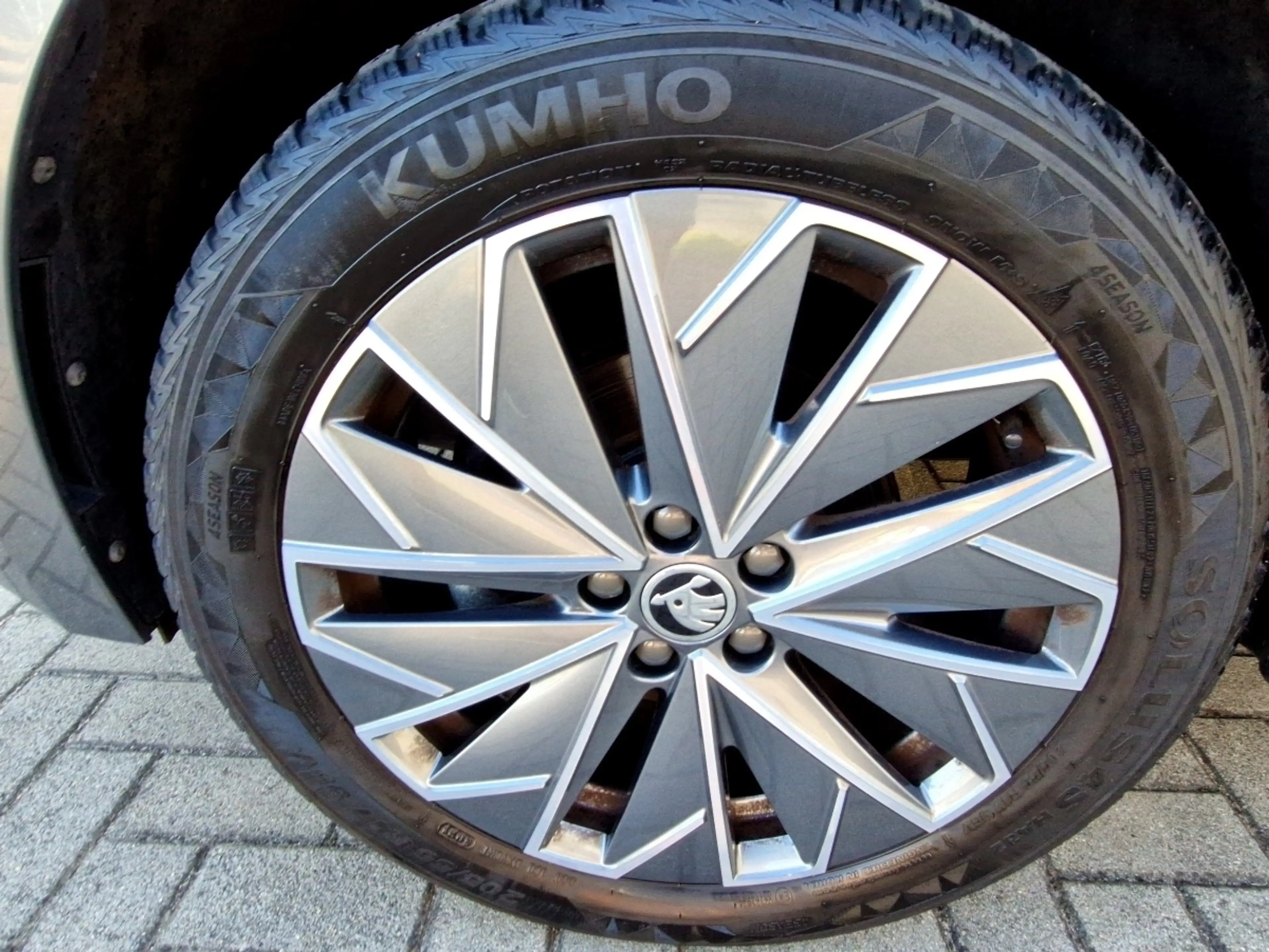 Skoda Kamiq 1.0 TSI Tour DSG LED Sitzhzg Klimaautomatik — photo 14