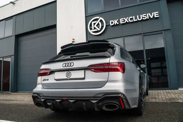 Audi RS6 view 10