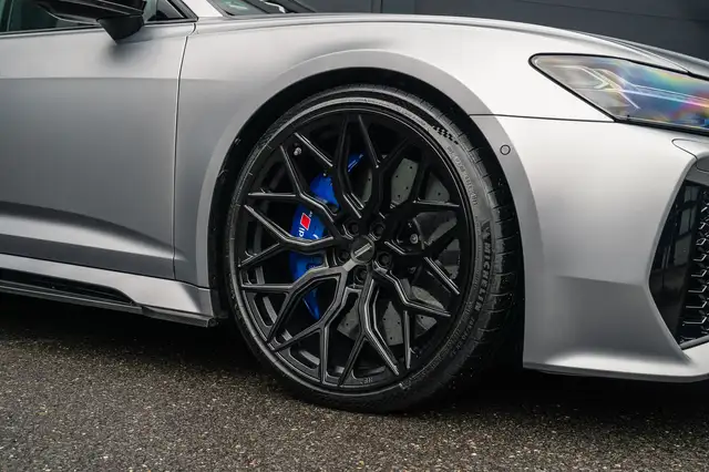 Audi RS6 view 11
