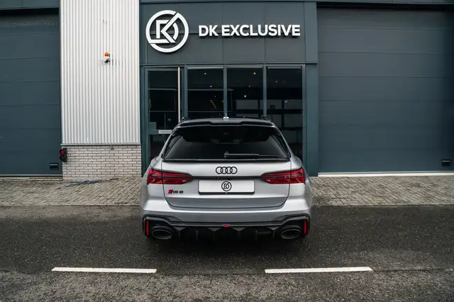 Audi RS6 view 5