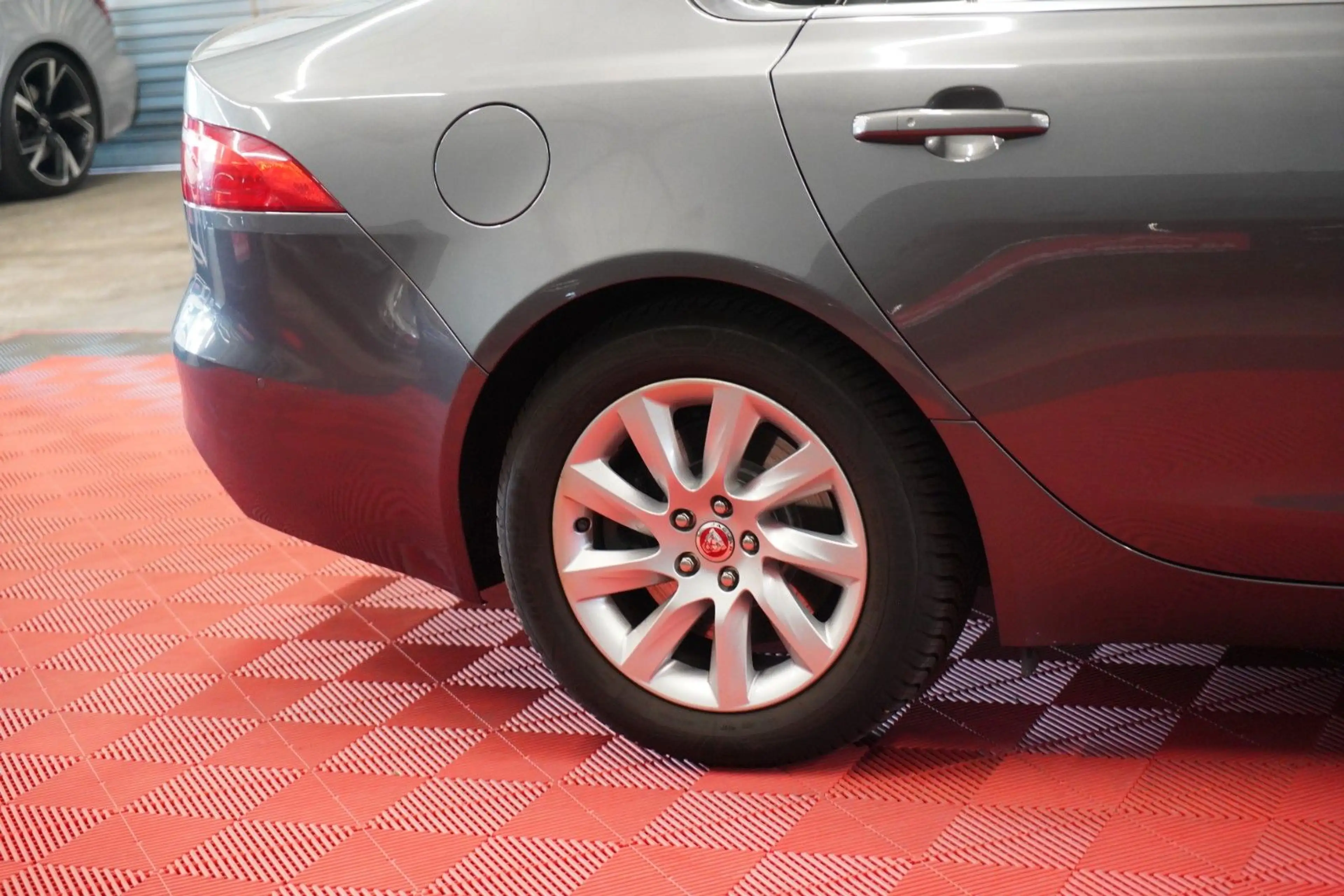 Jaguar XF 2.0d Aut. Lim. *Unfallfrei*Keyless-Go*Head-Up — photo 6
