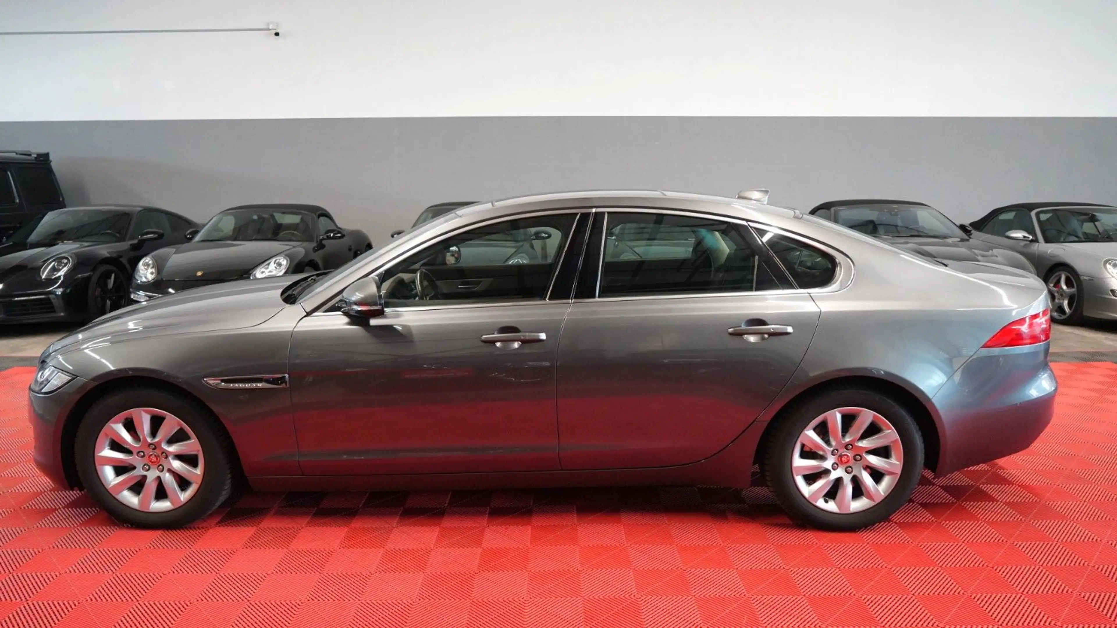 Jaguar XF 2.0d Aut. Lim. *Unfallfrei*Keyless-Go*Head-Up — photo 10