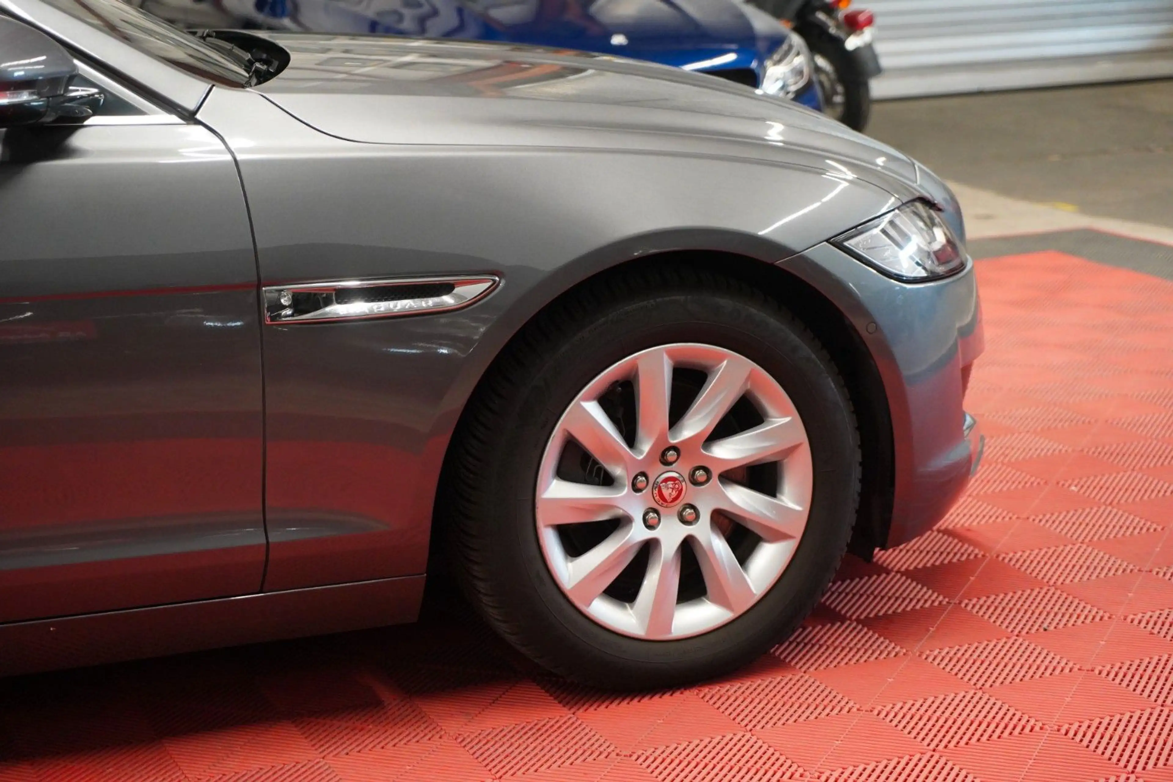 Jaguar XF 2.0d Aut. Lim. *Unfallfrei*Keyless-Go*Head-Up — photo 5