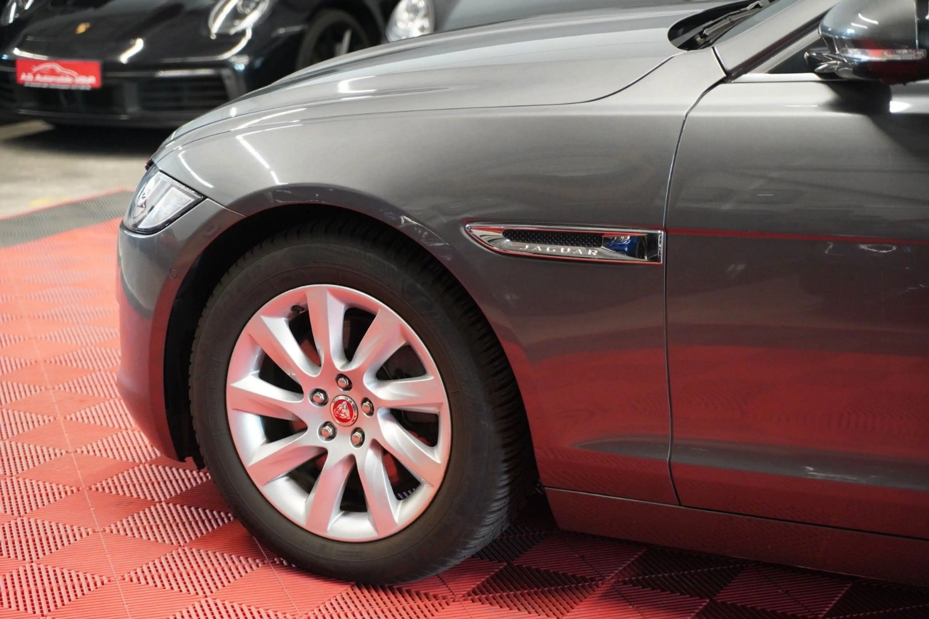 Jaguar XF 2.0d Aut. Lim. *Unfallfrei*Keyless-Go*Head-Up — photo 12