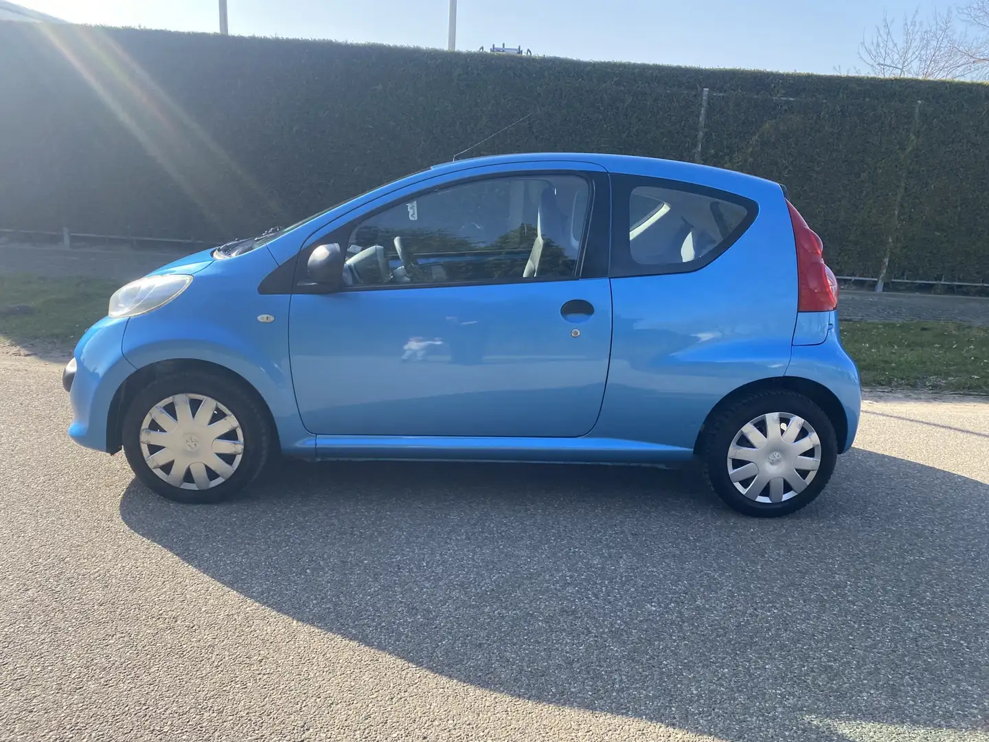 Peugeot 107 1.0-12V XR Nieuwe Apk Blauw - 2