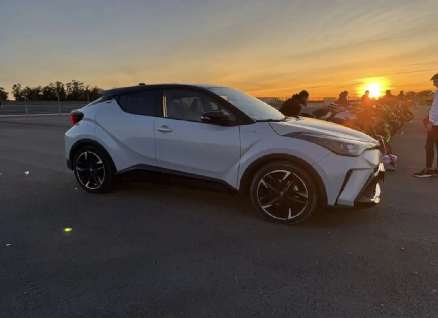 Toyota C-HR 180H GR Sport - 2