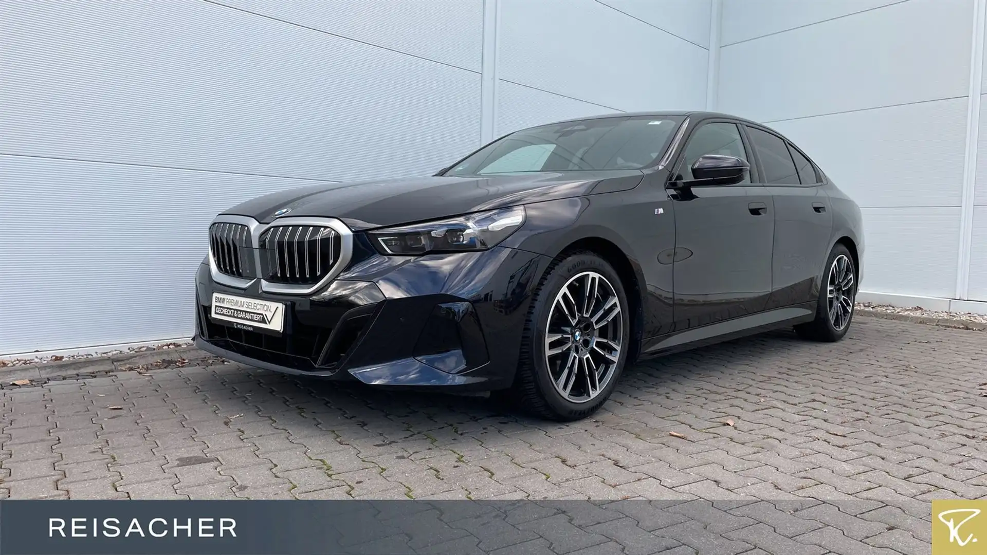 BMW 540 d A xDrive Lim M-Sport,AHK,DA+,Autom Schwarz - 1