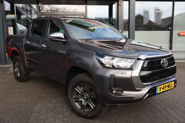 Toyota Hilux 2.4 D-4D DUBBEL CABIN PROFESSIONAL A/T 2 ZITS 4WD