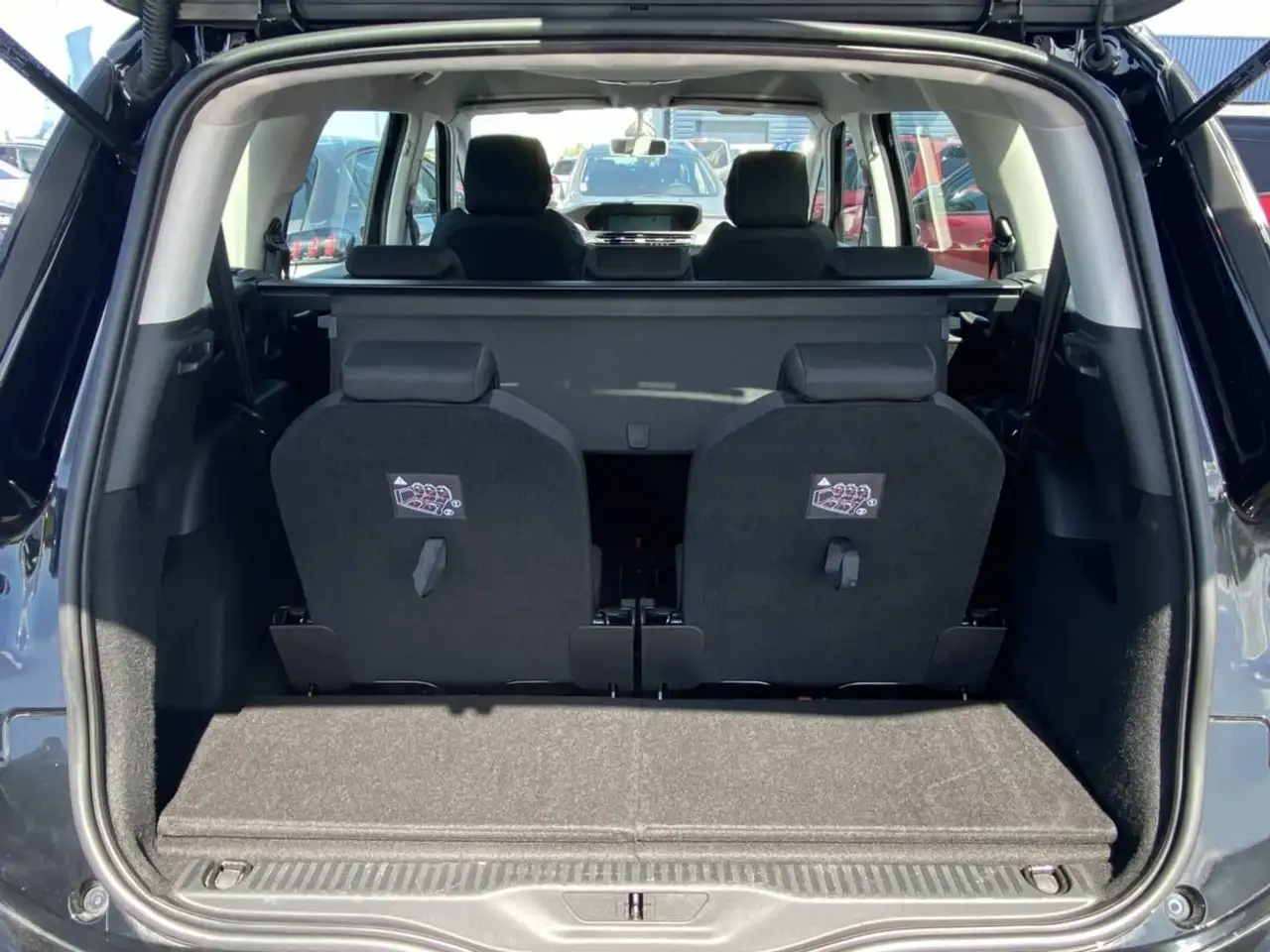 Citroen C4 e-C4 — photo 4