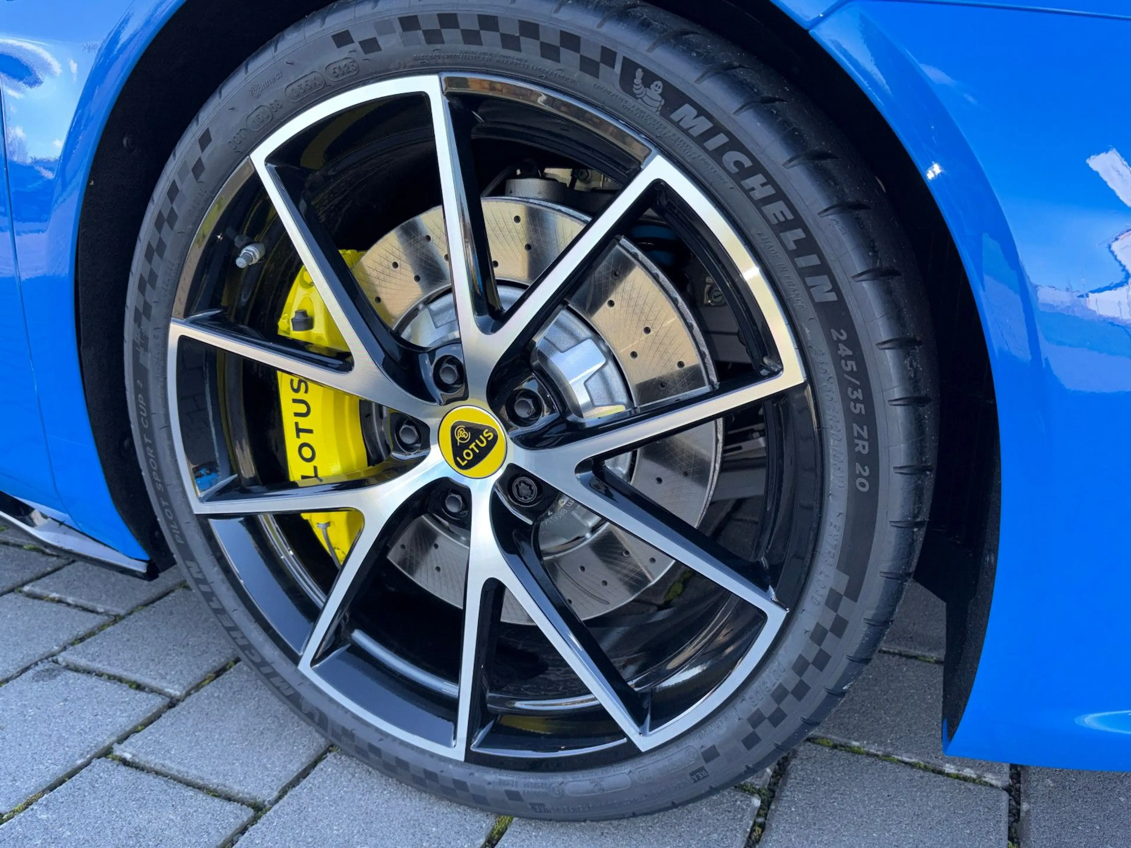 Lotus Emira I4 DCT "Turbo SE" by Lotus am Ring — photo 11