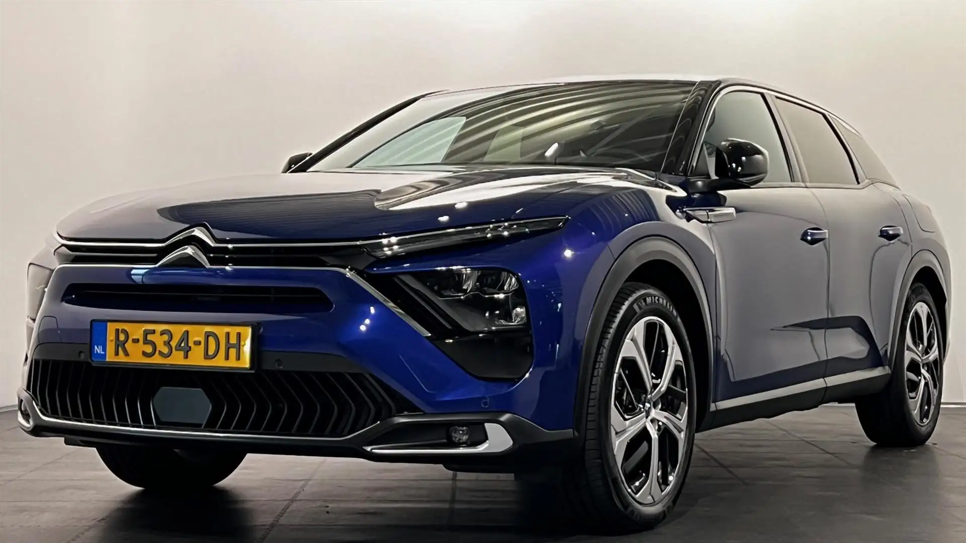 Citroen C5 X 1.6 Plug-In Hybrid 225pk e-EAT8 Feel Blauw - 2