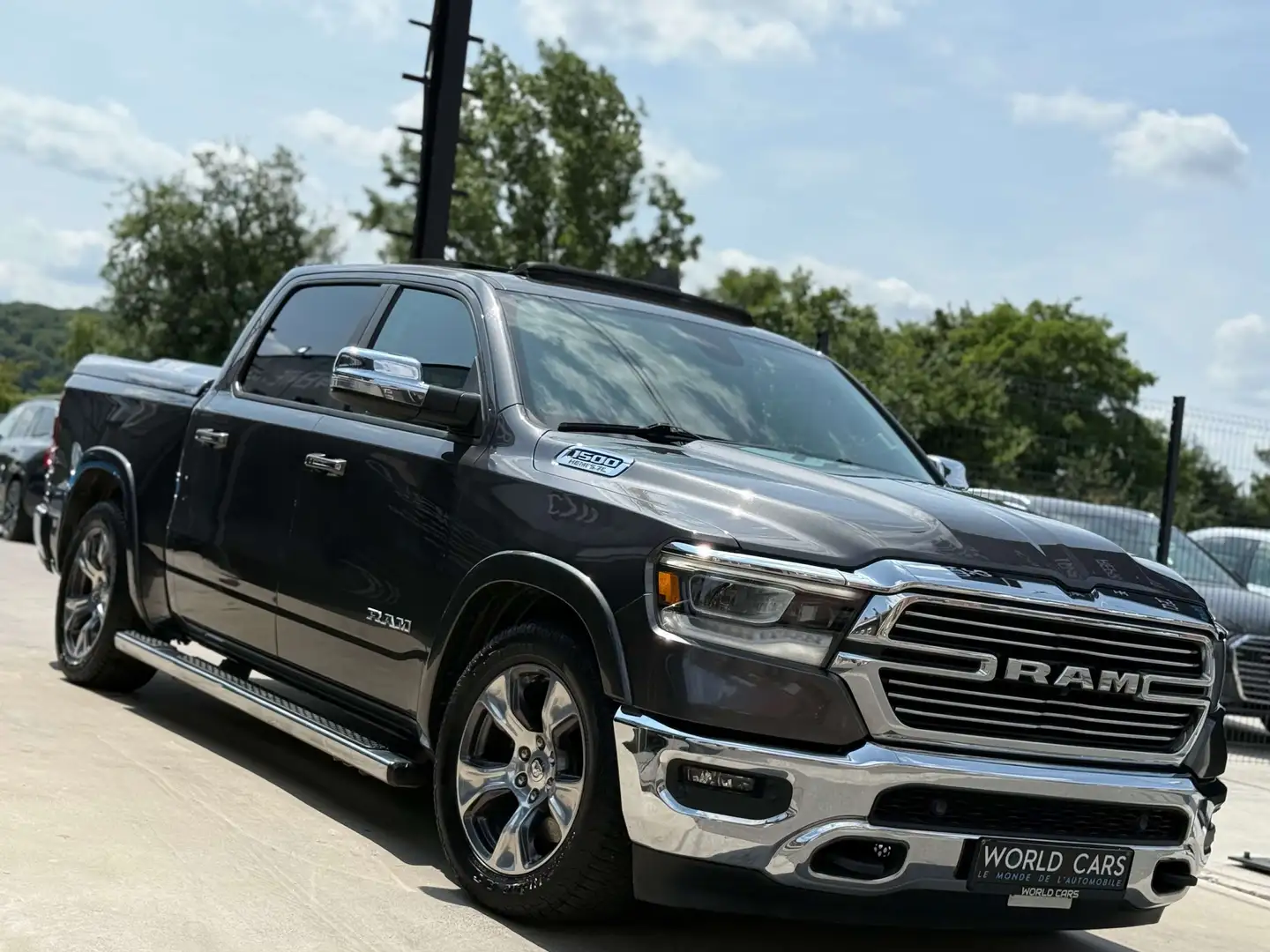 Dodge RAM 5.7i LPG LARAMIE PNEUMATIC TOIT PANO CAMERA FULL Gris - 2