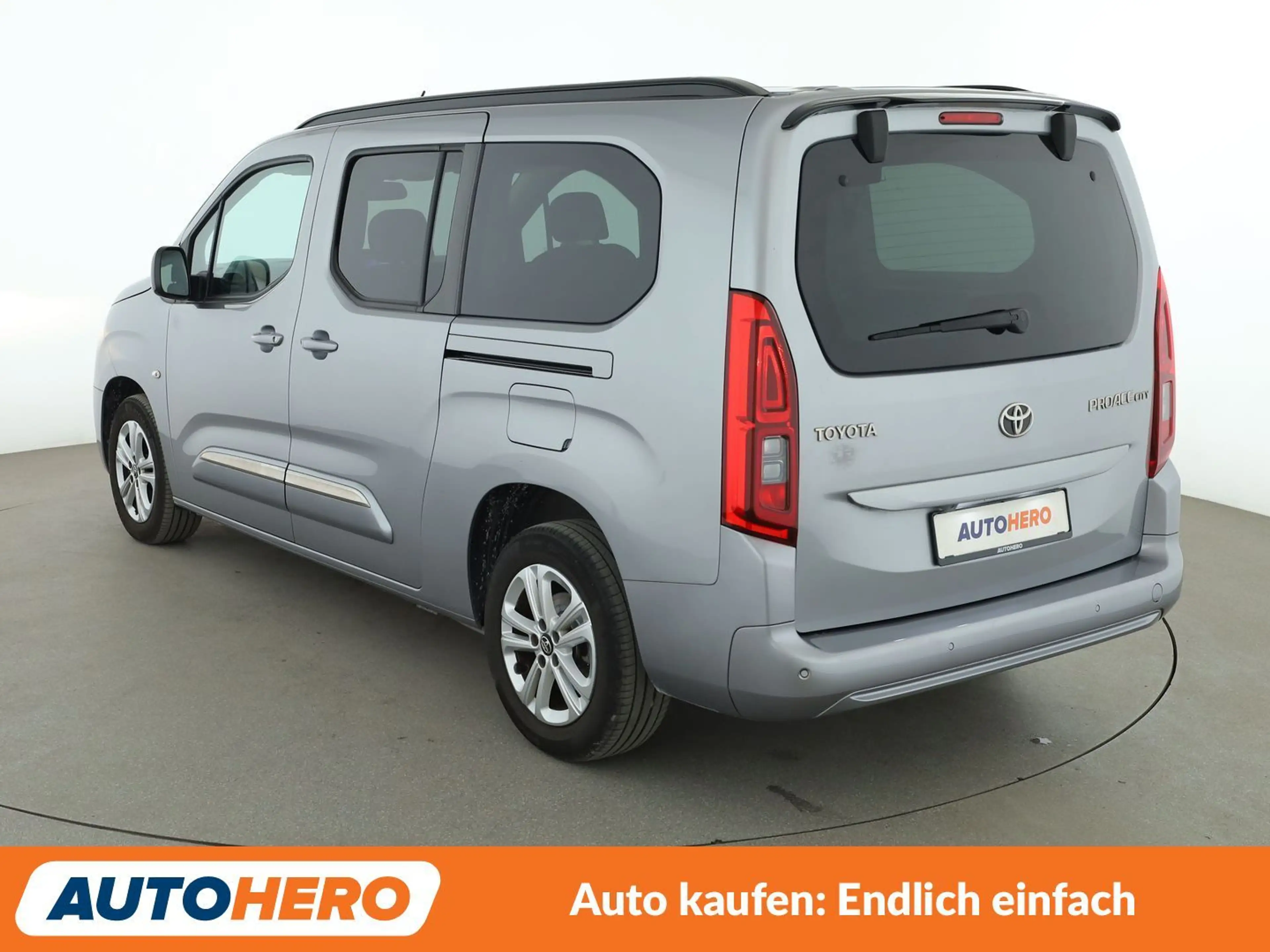 Toyota Proace City 1.5 D-4D L2 Team D*NAVI*TEMPO*CAM*PDC*SHZ* — photo 4