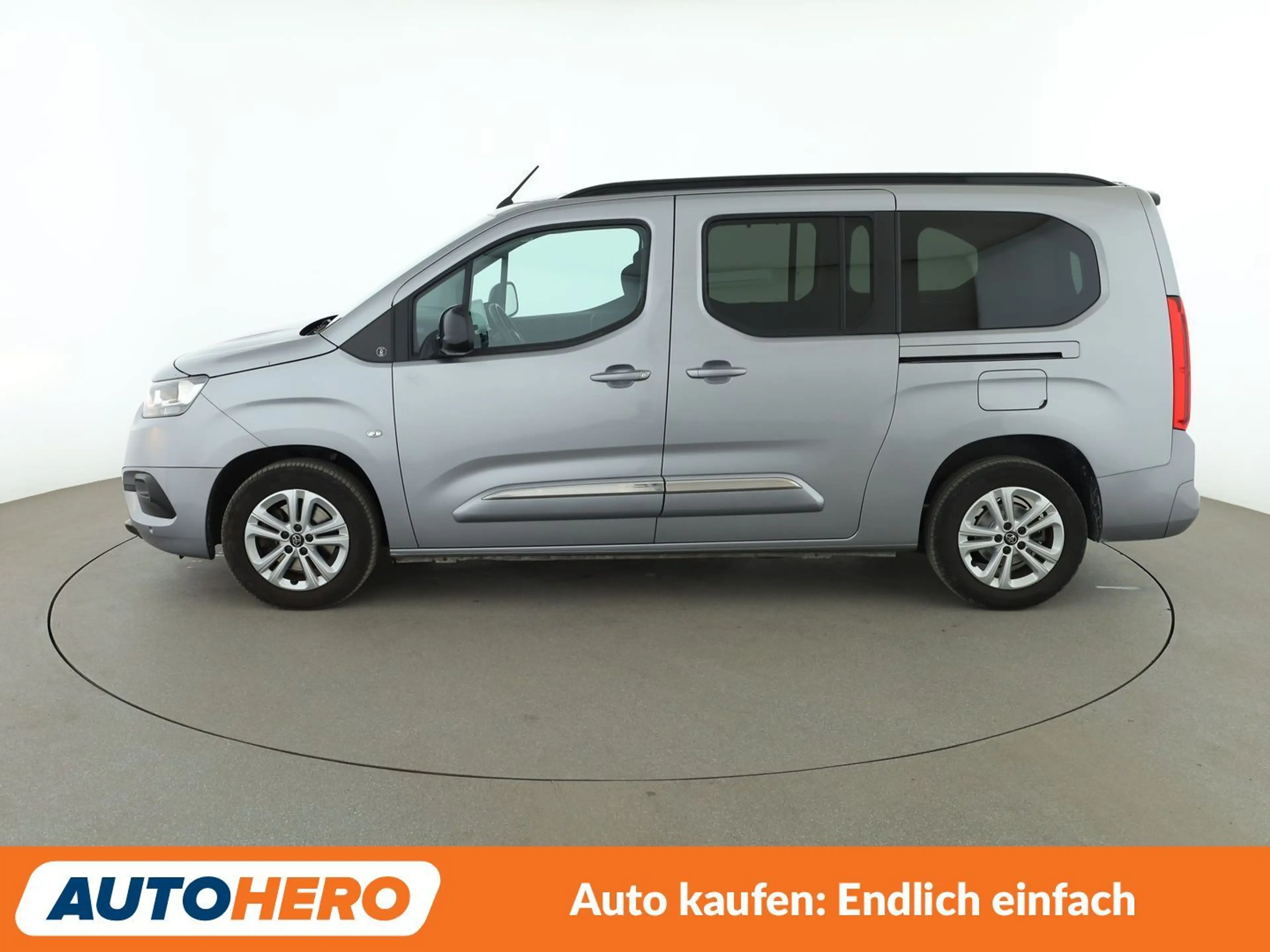 Toyota Proace City 1.5 D-4D L2 Team D*NAVI*TEMPO*CAM*PDC*SHZ* — photo 3