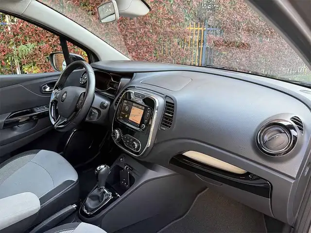 Renault Captur view 24