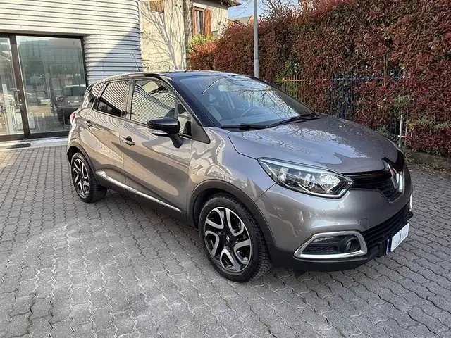 Renault Captur view 3