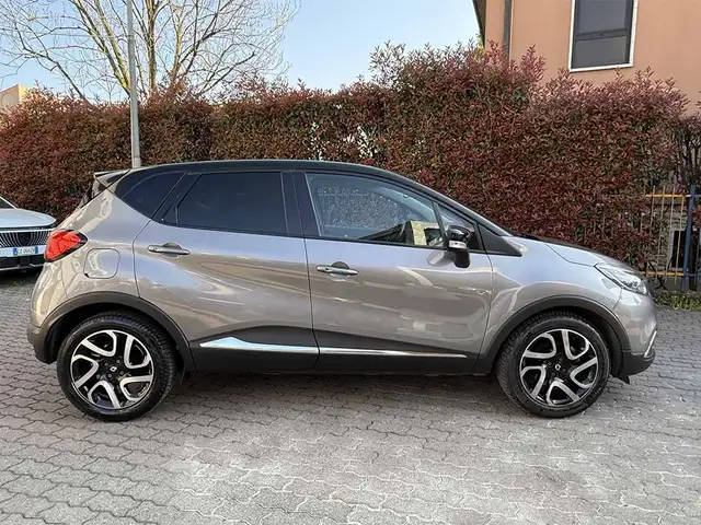 Renault Captur view 4