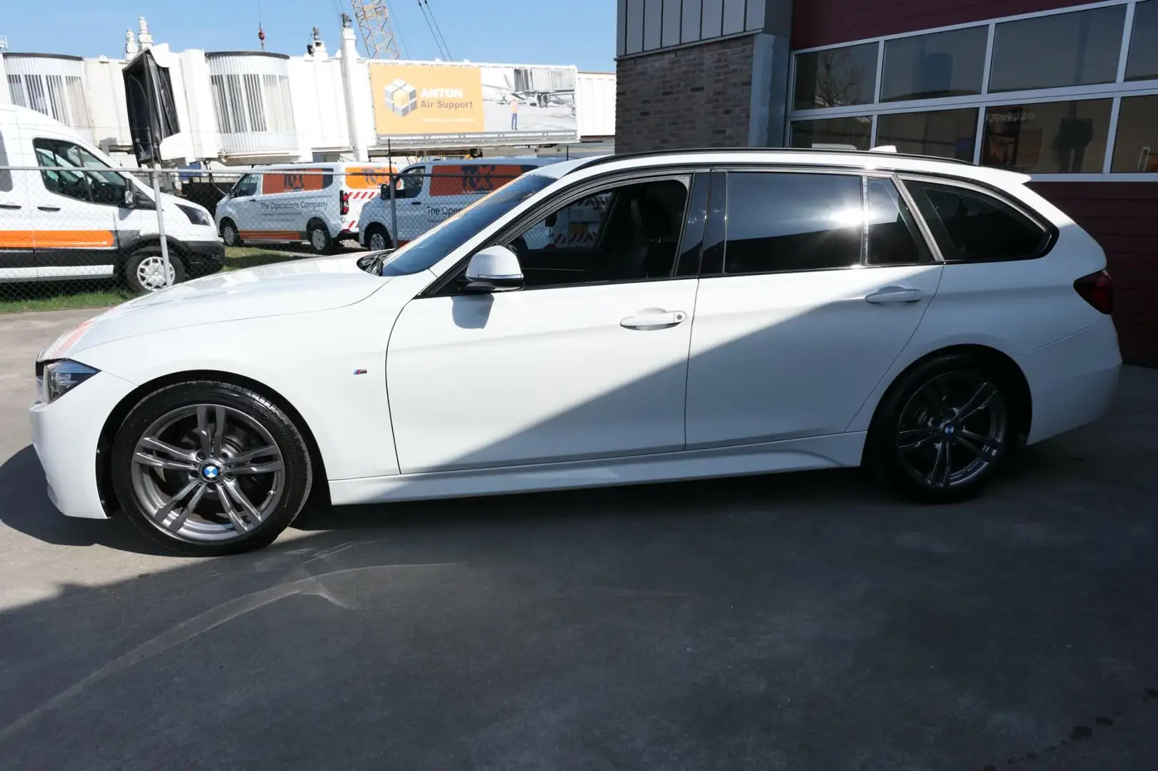 BMW 318 3-serie Touring 318i M Sport Corporate Lease, Navi Blanc - 2