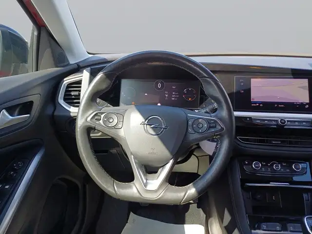 Opel Grandland view 13