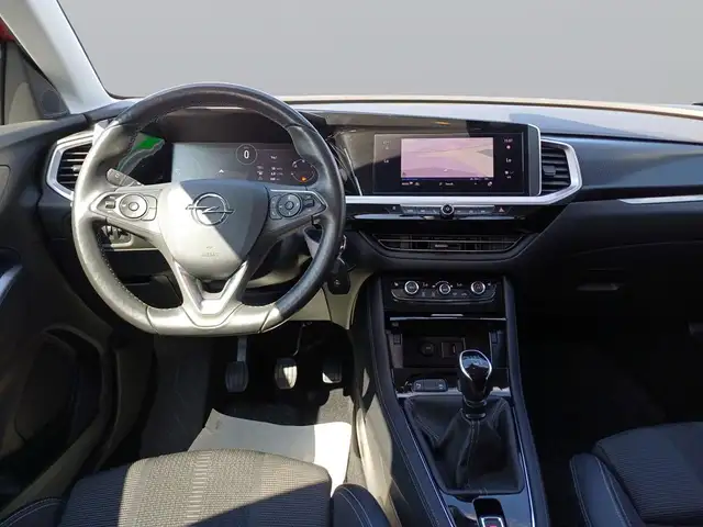Opel Grandland view 10