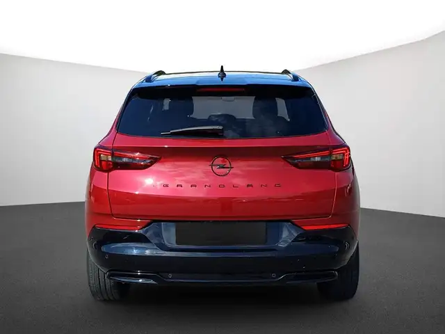 Opel Grandland view 3