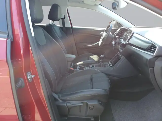 Opel Grandland view 11