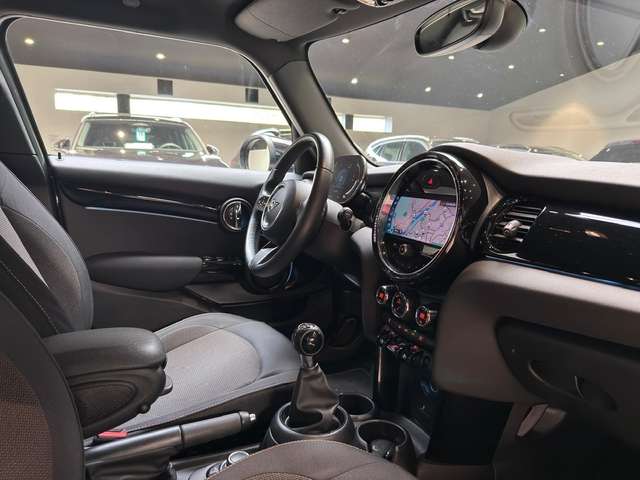 MINI One — photo 13