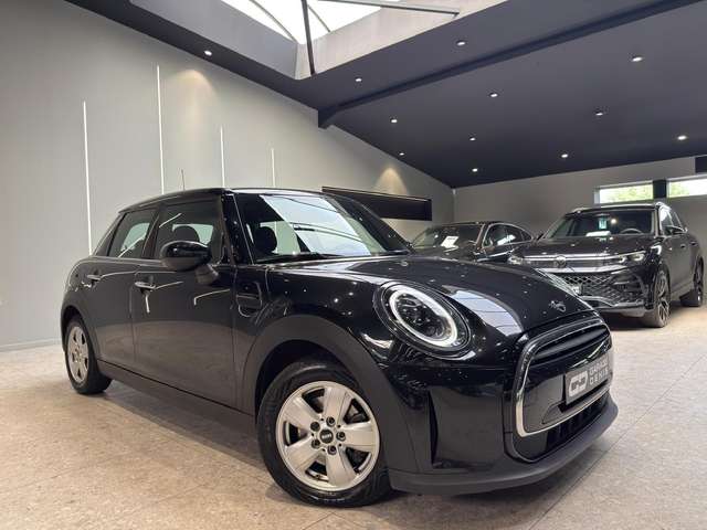 MINI One — photo 3