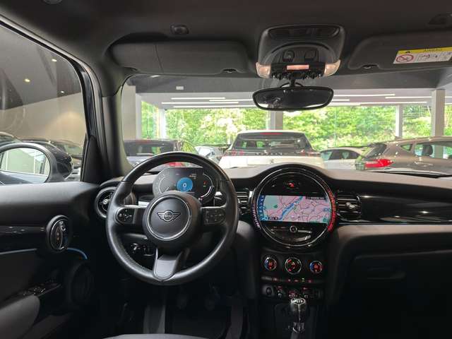 MINI One — photo 10