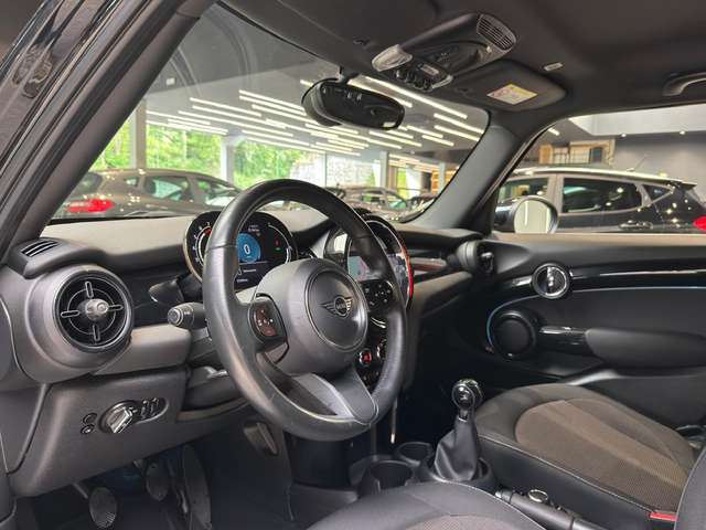 MINI One — photo 14