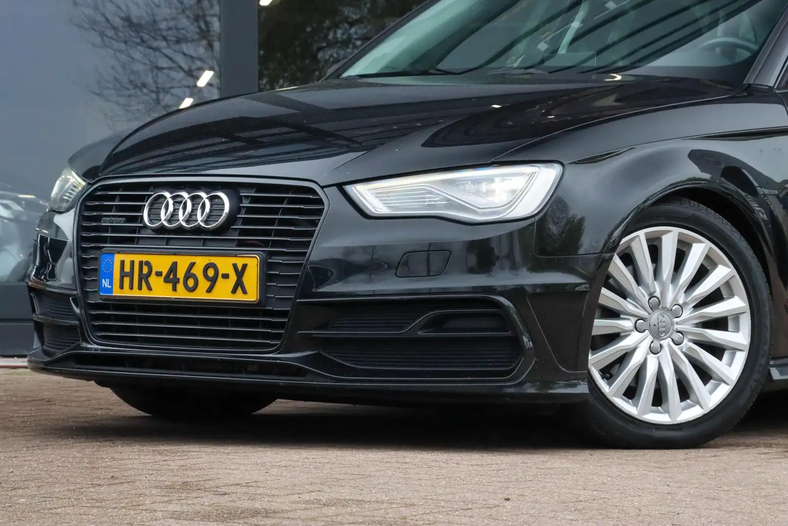 Audi A3 Sportback 1.4 e-tron PHEV Ambition Pro Line plus | Zwart - 2