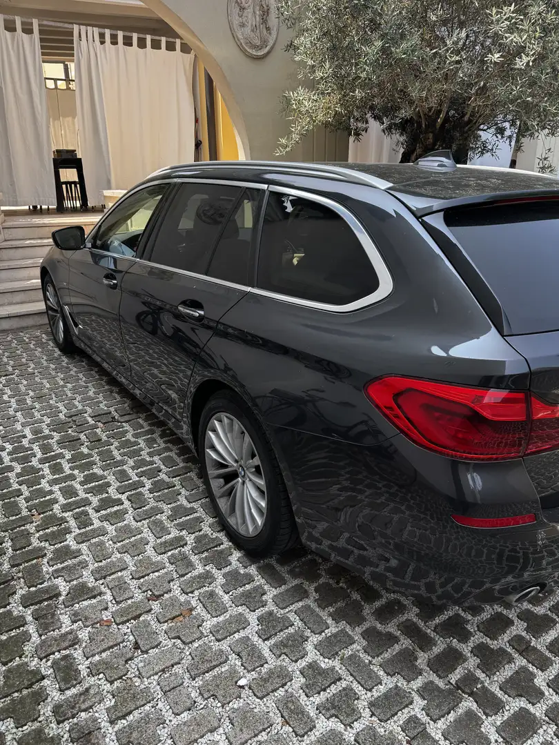 BMW 525 525d Touring Luxury auto - 2