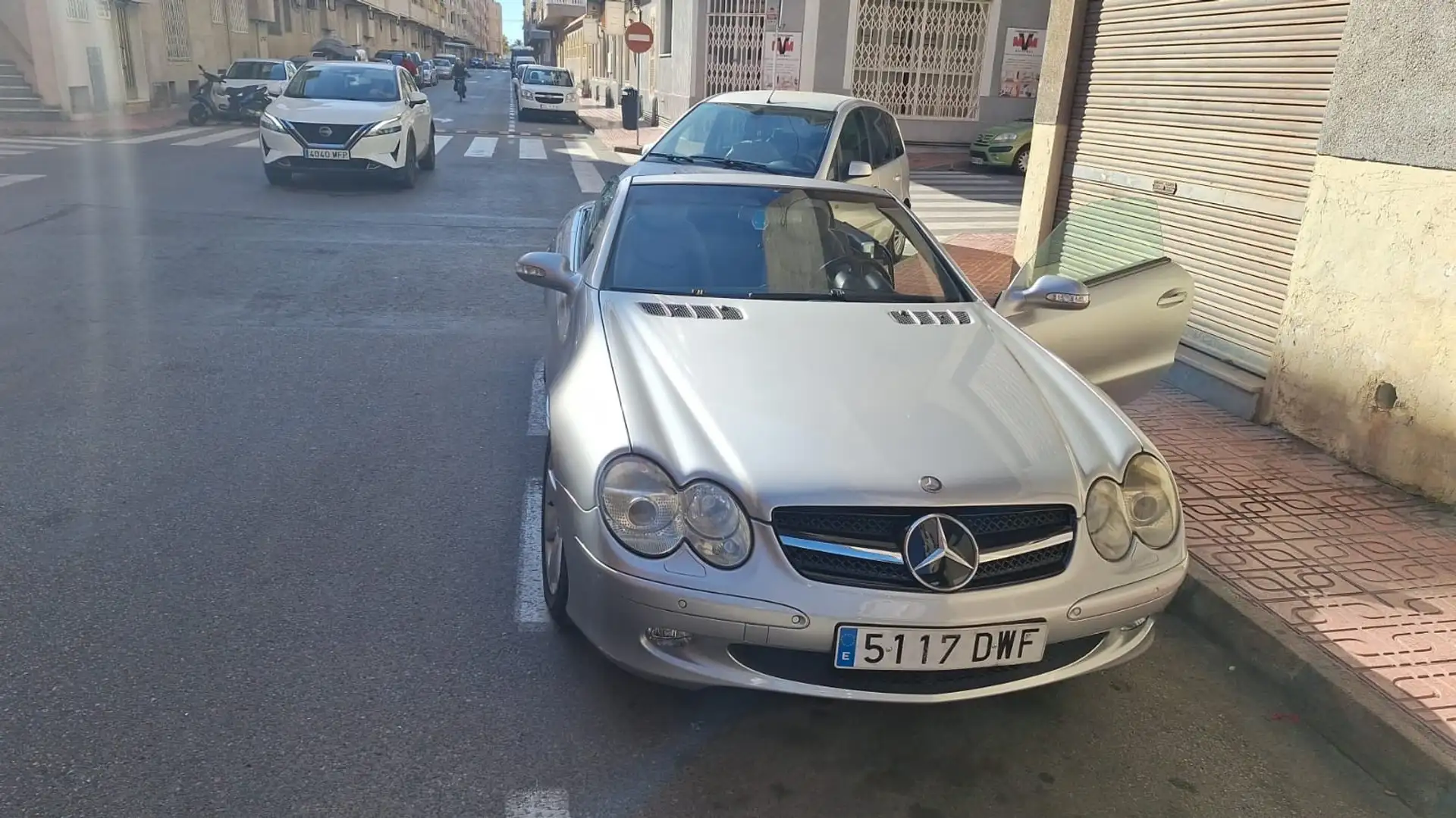 Mercedes-Benz SL 350 Aut. Stříbrná - 1