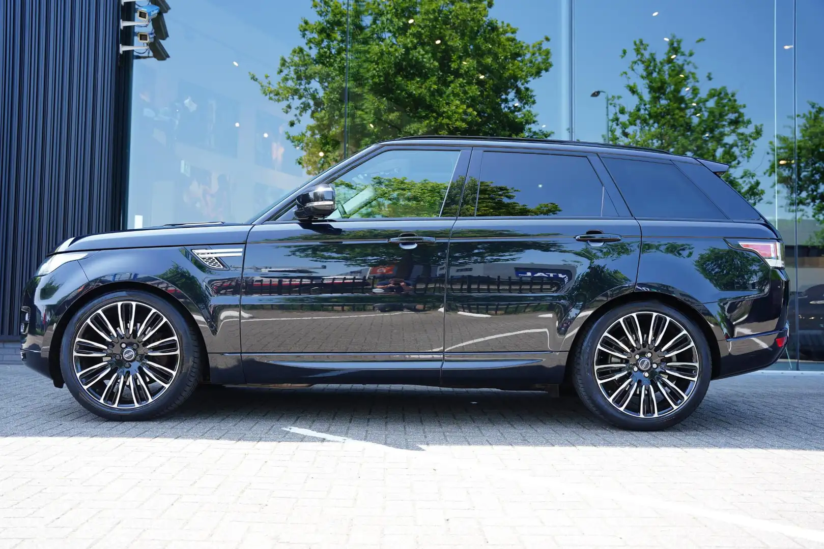 Land Rover Range Rover Sport 3.0 TDV6 HSE Dynamic Panoramadak Zwart - 2